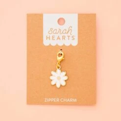 White Daisy Enamel Zipper Charm