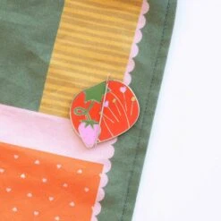 Tomato Pin Cushion Magnetic Needle Minder -Olympus Handmade Store 5ede672419418ed51e9e93e706180faed6a65bc9fc38e6fd41acd1cfdfa2ff85