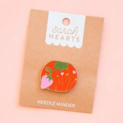 Tomato Pin Cushion Magnetic Needle Minder