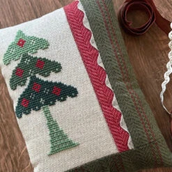 Christmas Etchings Cross Stitch Pattern -Olympus Handmade Store IMG 5400