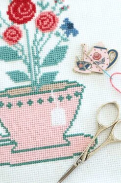 Roses Tea Set Needle Minder -Olympus Handmade Store RosesTeaSetNeedleMinder2