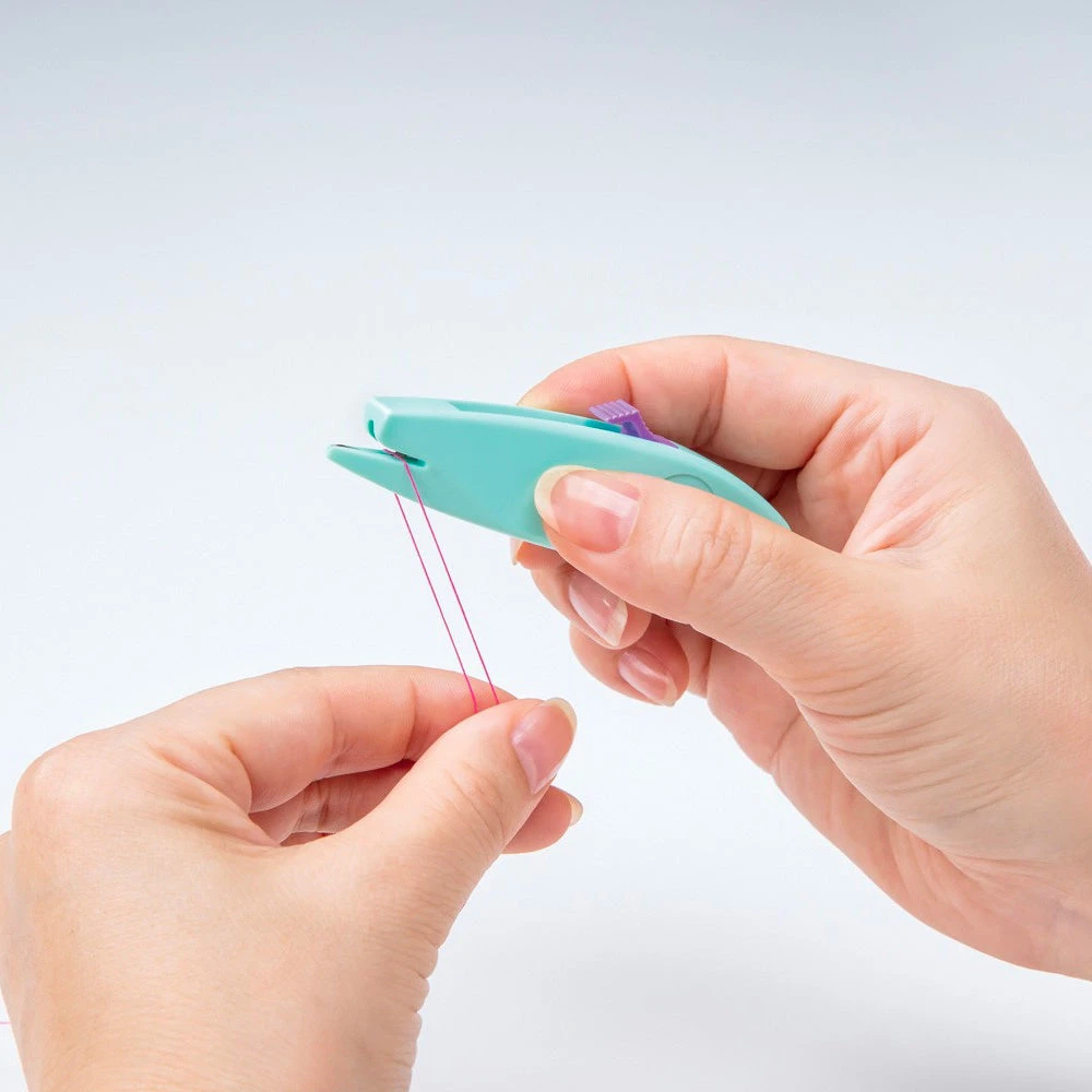 Clover Retractable Seam Ripper And Thread Cutter 7 Clover Retractable Seam Ripper And Thread Cutter - Image 5