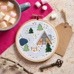 Mini Hand Embroidery Kit - Log Cabin