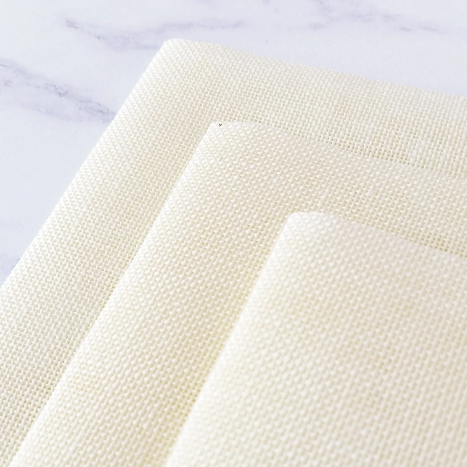 Touch Of Yellow Linen Fabric - 28 Count 5 Touch Of Yellow Linen Fabric - 28 Count - Image 3