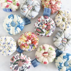 Maison Sajou Fabric Pincushion - Toile De Jouy 11 Maison Sajou Fabric Pincushion - Toile De Jouy -Olympus Handmade Store maison sajou french pumpkin pincushion 01