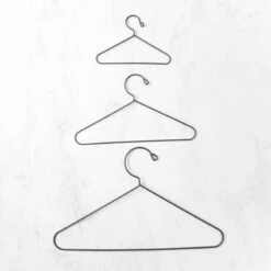 Metal Needlework Hanger With Hook Top