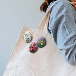 Olympus Hand Embroidery Brooch Kit - Lily Of The Valley -Olympus Handmade Store olympus hand embroidery kit brooches 01