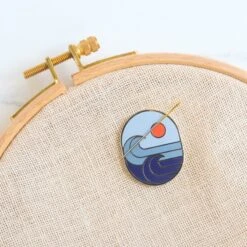 Rising Tide Magnetic Needle Minder -Olympus Handmade Store stitched modern needle minder ocean waves 09