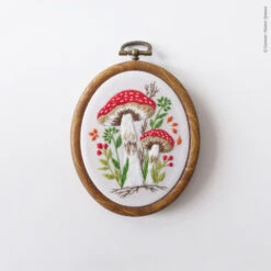 Tiny Mushrooms Hand Embroidery Kit -Olympus Handmade Store tamar 20230412 28