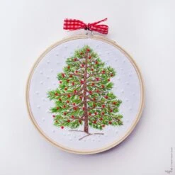 Christmas Tree Mini Hoop Hand Embroidery Kit -Olympus Handmade Store tamar hand embroidery kit christmas tree 03